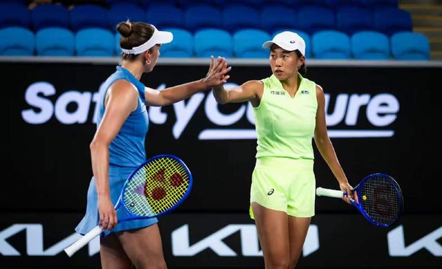 张帅时隔7年重返澳网女双四强