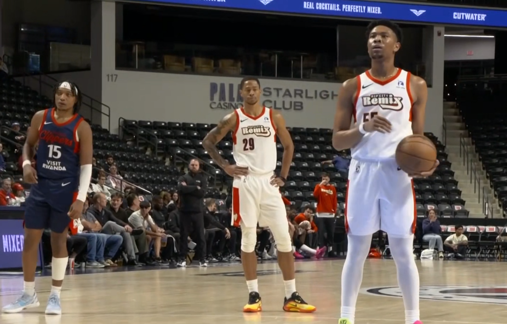 NINE GAMES-杨瀚森16中14，狂轰31+8+3！创3项生涯新高，加盟开拓者真涨球了