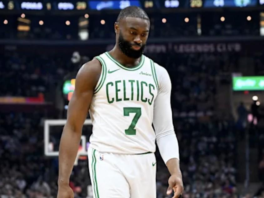 电竞-杰伦-布朗:我觉得自己符合MVP的标准,但人们总是提升门槛